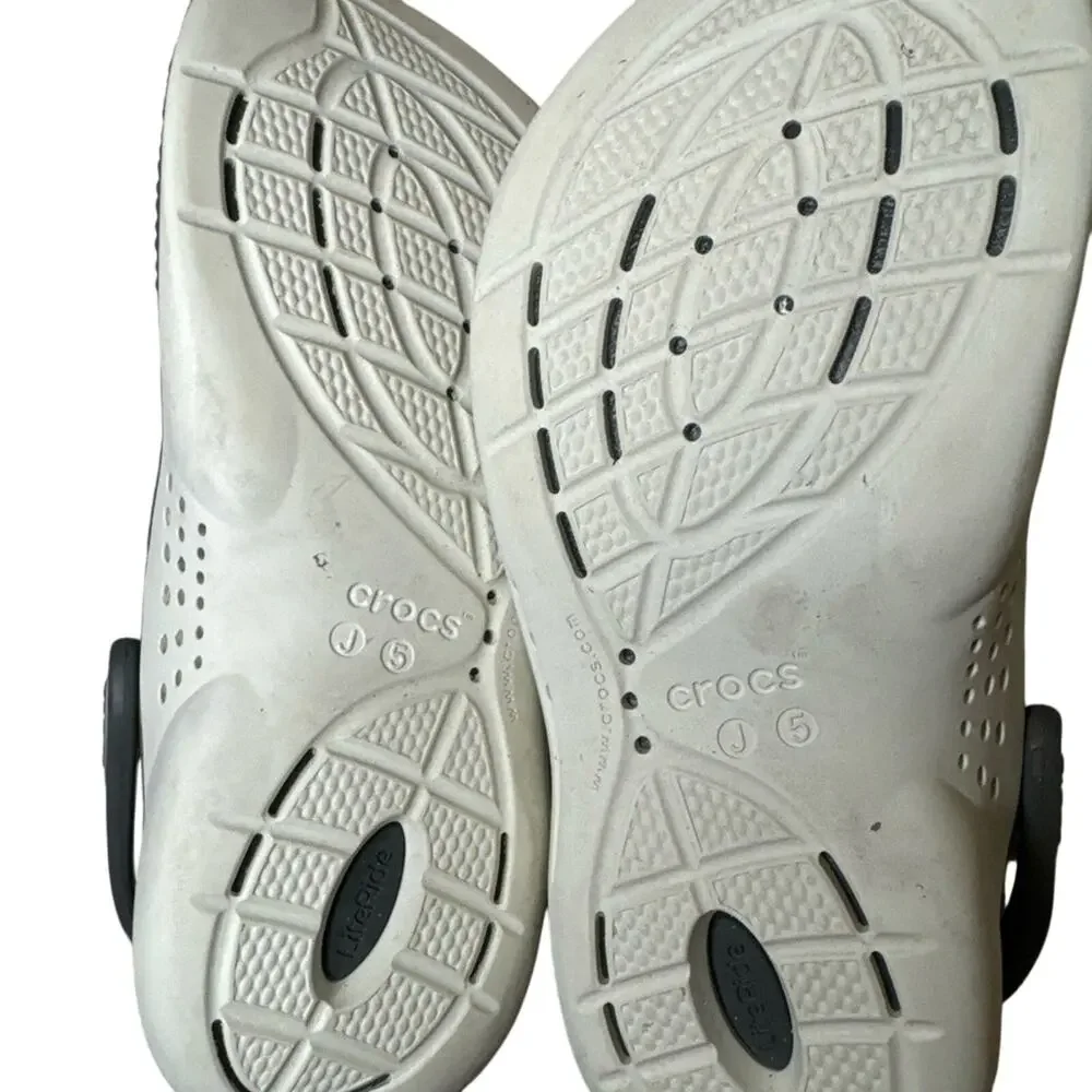 Crocs Unisex Literide 360 Clog Shoes‎ Size Junior 5 Light Grey, Dark Grey accent